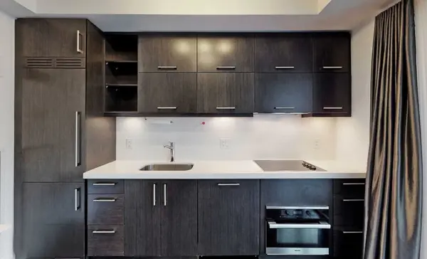 Toronto, ON M5S 0A6,65 St Mary ST #3210