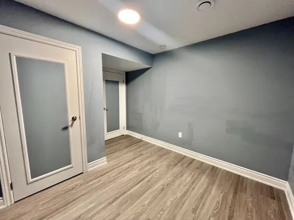 Whitby, ON L1P 0G9,2-42 Ogston CRES