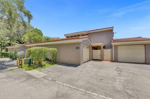 Hollywood, FL 33021,103 Heatherbrook Way #143