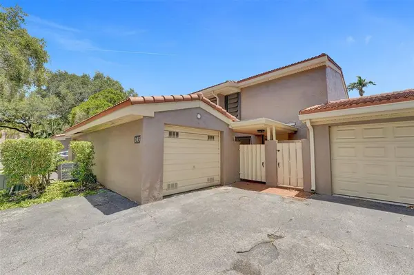 Hollywood, FL 33021,103 Heatherbrook Way #143