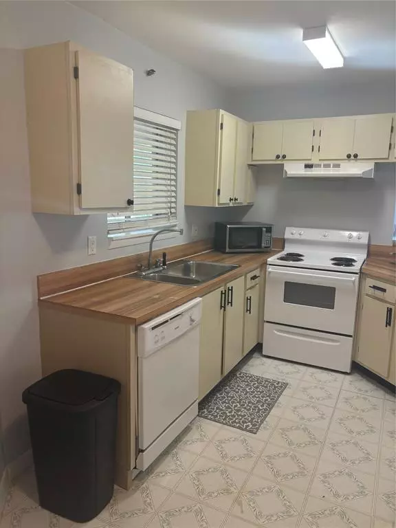 Jupiter, FL 33458,6508 Chasewood Dr #H