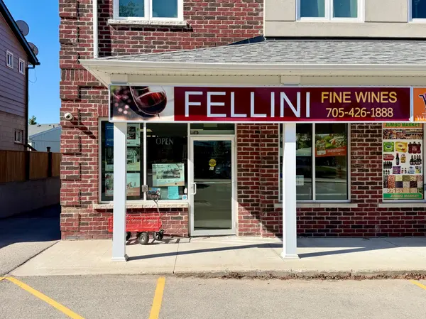 Brock, ON L0K 1A0,448 Osborne ST #1