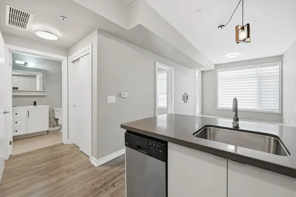 Burlington, ON L7T 0B8,457 Plains RD E #320