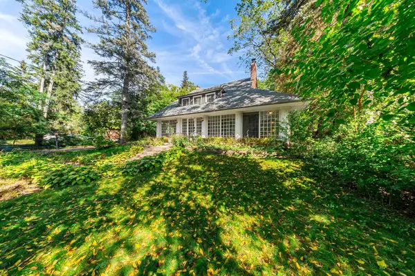 Mississauga, ON L5H 3H2,1173 Queen Victoria AVE