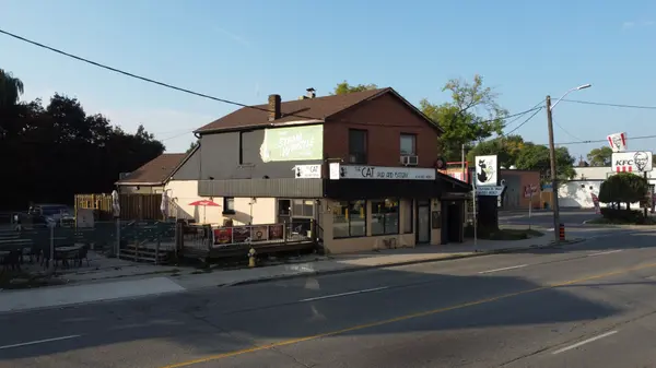 3513 Dundas ST W, Toronto W02, ON M6S 2S6