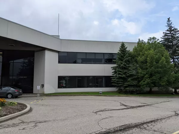 Mississauga, ON L5R 3E9,5700 Cancross CT #103