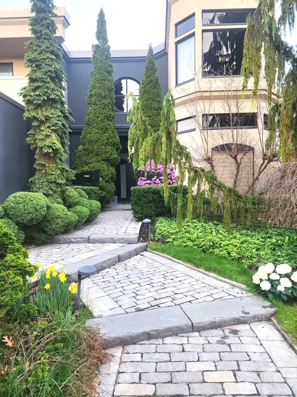 Kingston, ON K7M 7W7,3 Authors LN