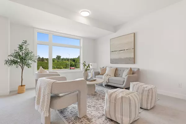 Blossom Park - Airport And Area, ON K0A 2P0,230 Pingwi PL #C