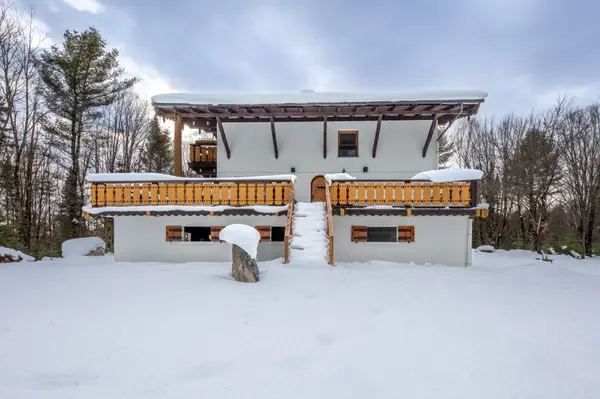 Huntsville, ON P0B 1L0,878 DEER LAKE RD RD