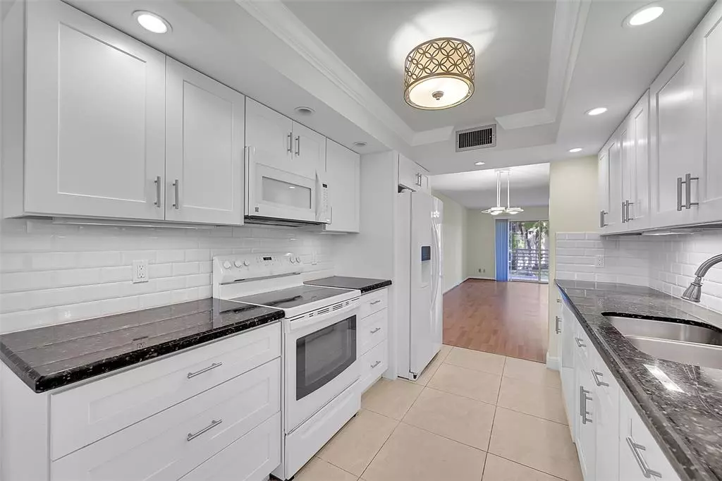 Coconut Creek, FL 33066,1802 Eleuthera Pt #E2