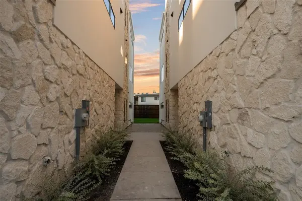 Dallas, TX 75204,1514 Holly Avenue