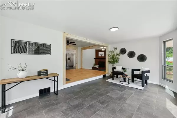 Colorado Springs, CO 80907,1314 Pioneer RD