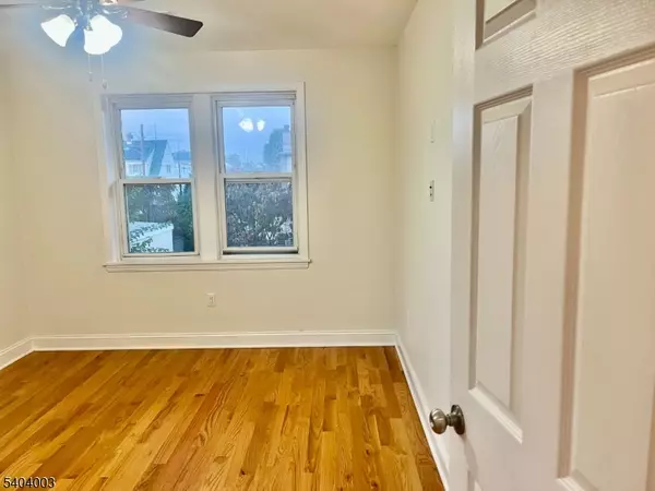 North Arlington Boro, NJ 07031,10-12 Morton Pl #2