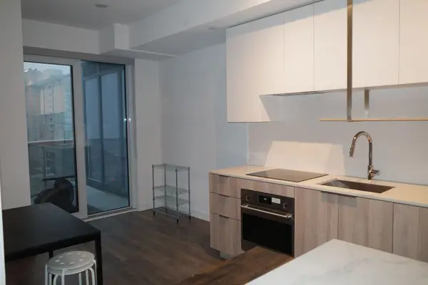 Toronto C14, ON M2N 0L4,15 Holmes AVE #1007