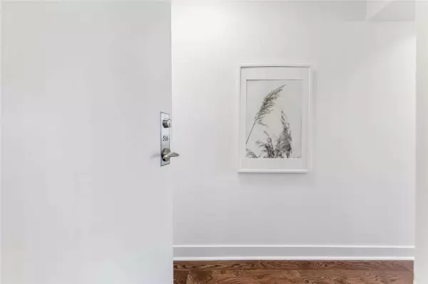 Toronto C08, ON M5A 1P9,320 Richmond ST E #516