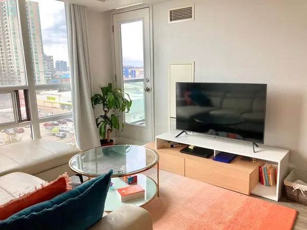 Toronto E09, ON M1H 0A1,68 Grangeway AVE #1012