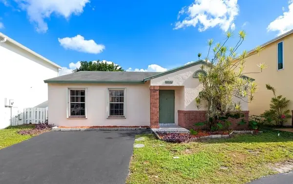 Davie, FL 33325,14106 Langley Pl