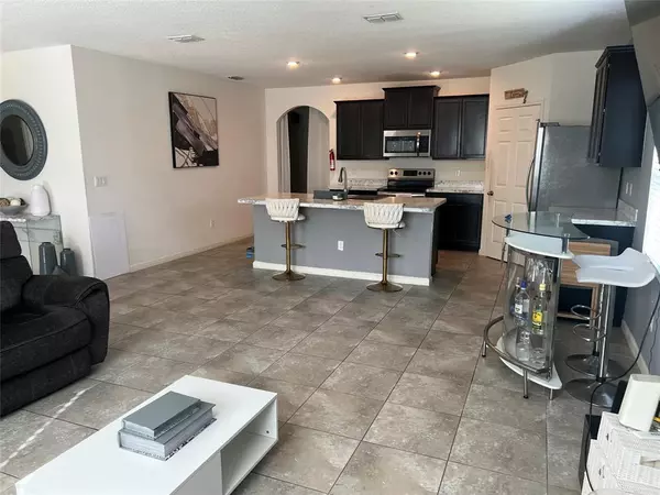 Port St Lucie, FL 34953,692 SW Paar Dr