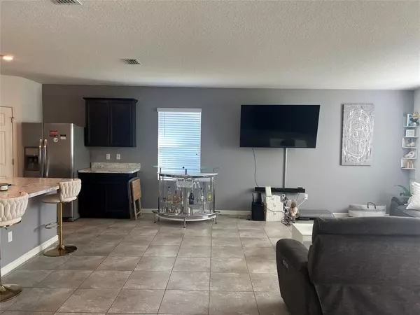 Port St Lucie, FL 34953,692 SW Paar Dr