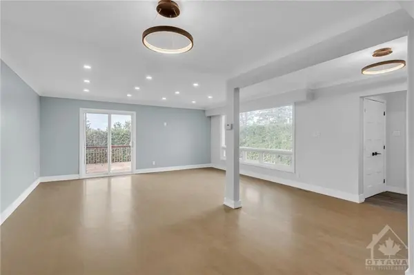 2196 Lenester AVE, Mckellar Heights - Glabar Park And Area, ON K2A 1L5