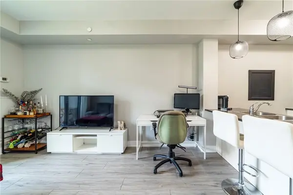 Hamilton, ON L8E 0K3,125 Shoreview PL #226