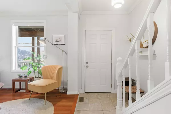 West Centre Town, ON K1R 6Z3,364 Arlington AVE