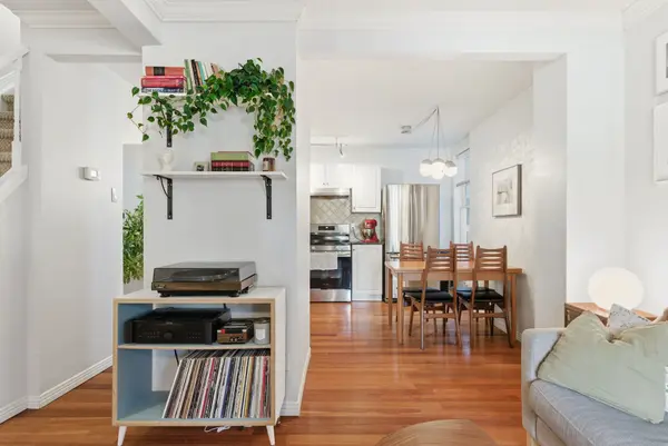 West Centre Town, ON K1R 6Z3,364 Arlington AVE