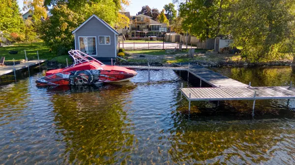 Carleton Place, ON K7C 1T1,27 Allan ST