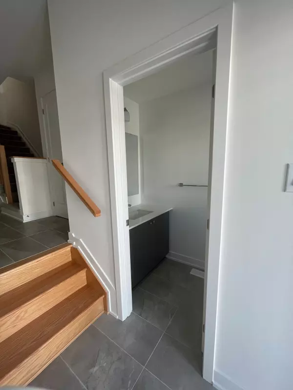 Kanata, ON K2S 2R7,54 Arinto PL