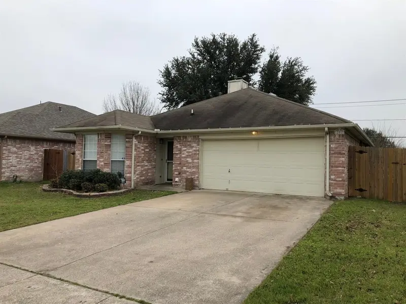 1208 Brookvalley Drive, Arlington, TX 76018