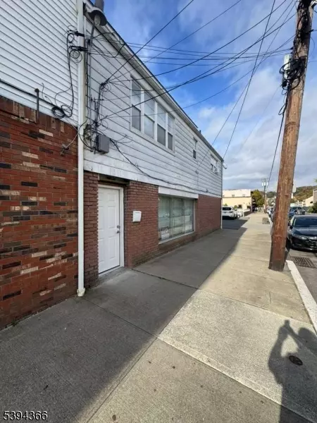 85 Berkshire Ave, Paterson City, NJ 07502