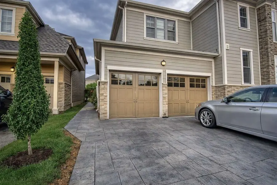 230 Huntingford Gate #Basement, Milton, ON L9T 0S4