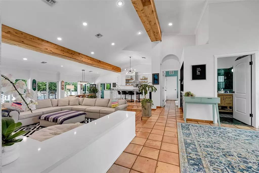 Fort Lauderdale, FL 33309,2739 Oak Tree Ln