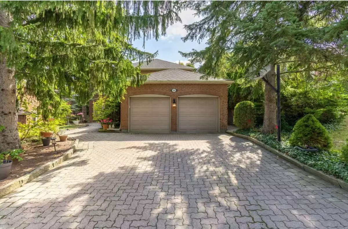 Markham, ON L3R 2W7,23 Briarwood RD