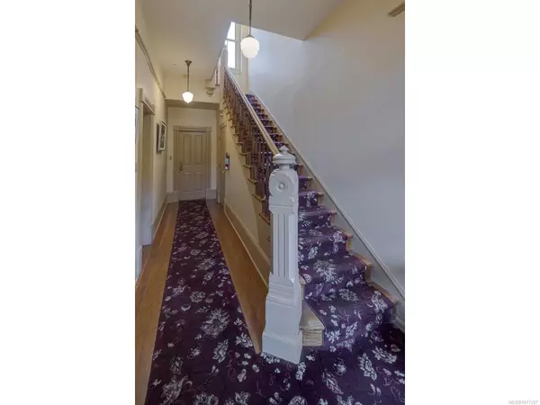 Victoria, BC V9A 3S8,332 Catherine St