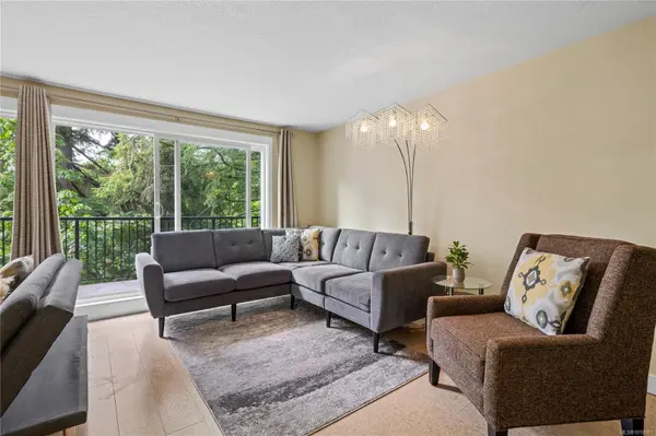 Nanaimo, BC V9S 5H9,111 Wall St #10