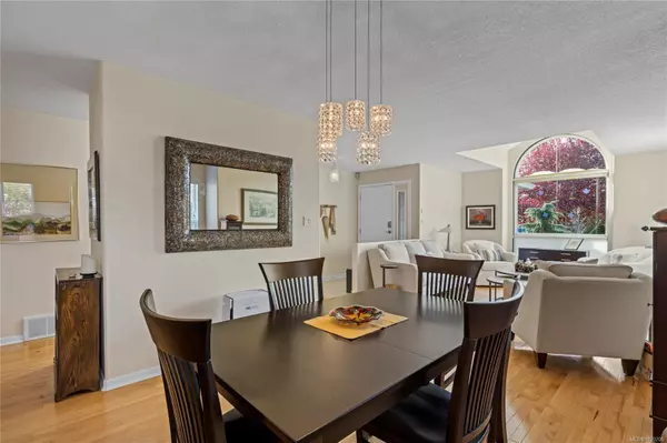 Parksville, BC V9P 2P7,201 Crabapple Cres