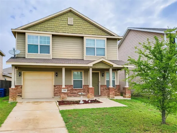 1705 Wickham Drive, Burleson, TX 76028