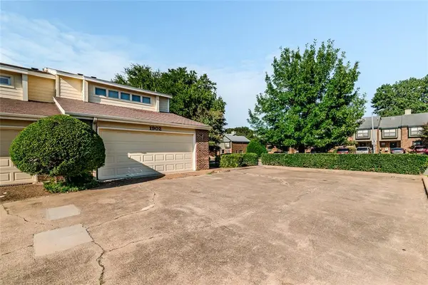 Grapevine, TX 76051,1902 Shorewood Drive