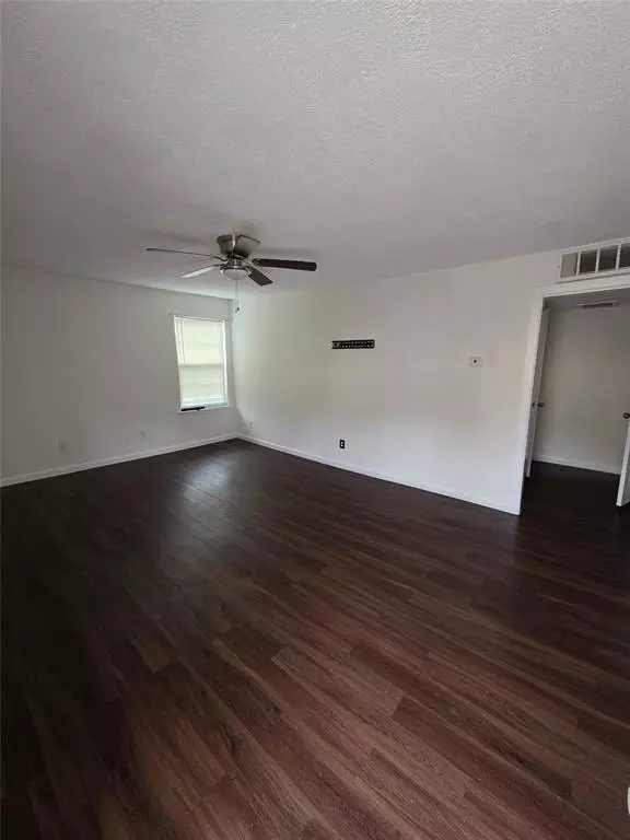 Fort Worth, TX 76116,6032 Westridge Lane #202A