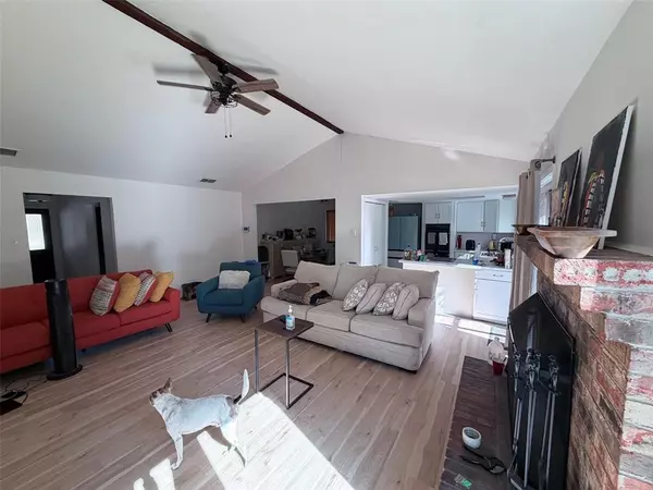 Garland, TX 75043,949 Meadowdale Circle