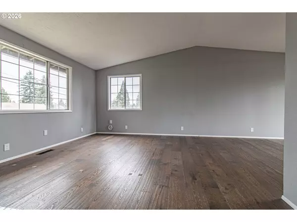 Portland, OR 97216,35 SE 90TH AVE