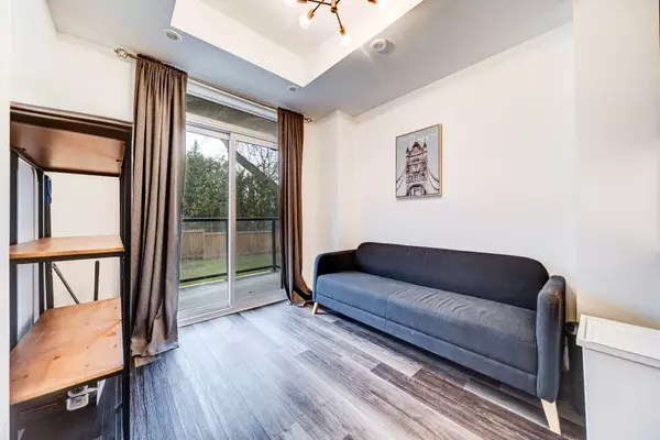 Toronto C14, ON M2M 0B8,51 Winlock PARK #27