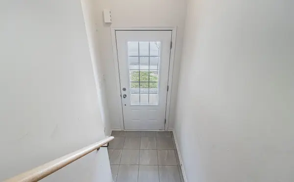 Oshawa, ON L1L 0P9,2560 Barbarolli PATH #109