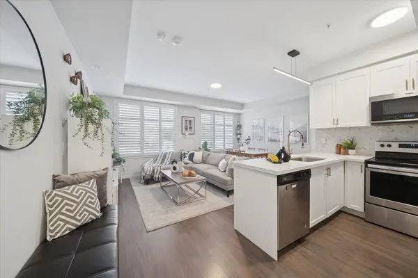 Pickering, ON L1X 0E3,1711 Pure Springs BLVD #117