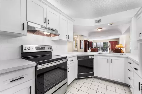 Boca Raton, FL 33428,23345 Carolwood Ln #307