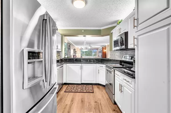 Tamarac, FL 33321,9587 Weldon Cir #B311