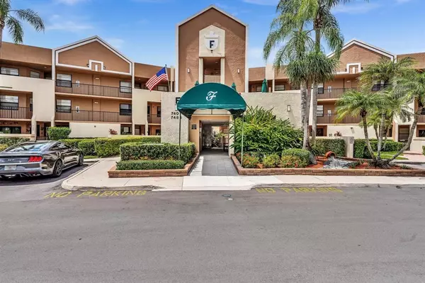 Tamarac, FL 33321,7449 Fairfax Dr #211