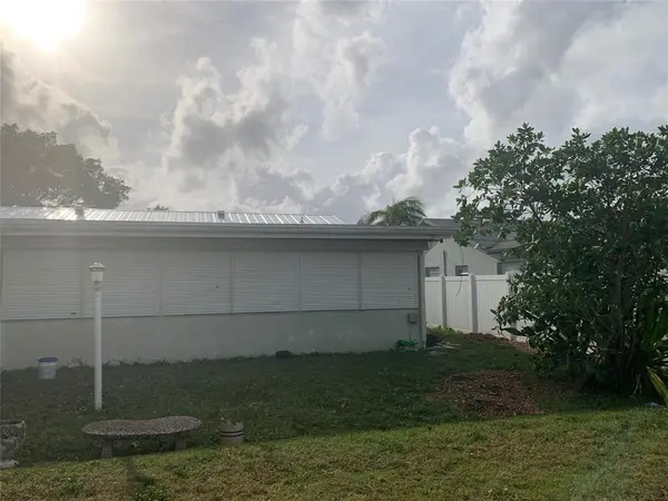 Boca Raton, FL 33428,22720 SW 64th Way