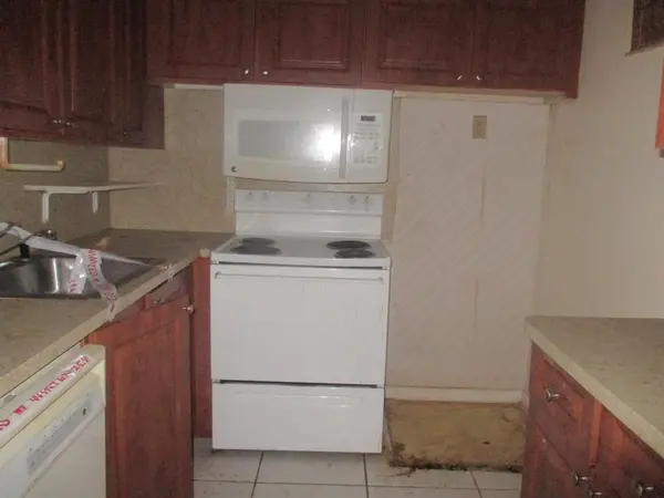 West Palm Beach, FL 33417,427 Windsor S #427